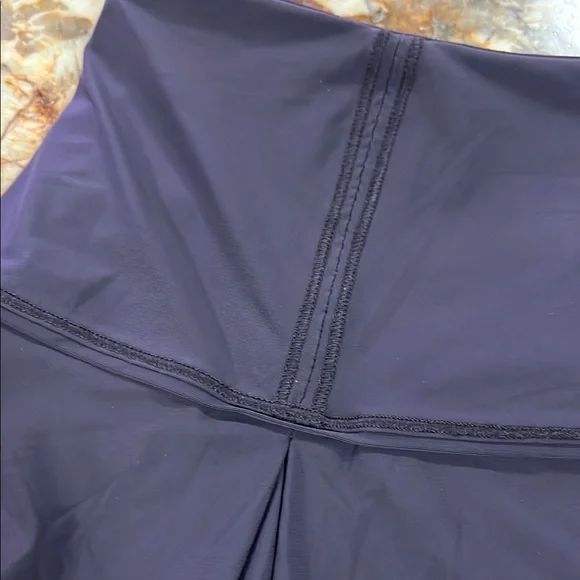 Lululemon lost in pace skirt size 4 - Picture 3 of 10